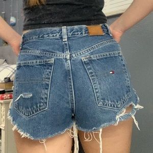 Vintage Tommy Hilfiger high waist distressed short